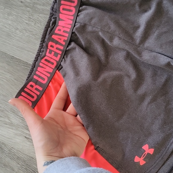 Under Armour shorts - Picture 2 of 4